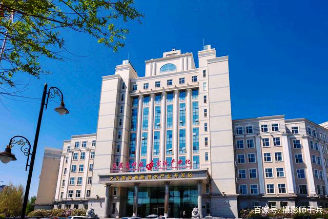 大庆市国家高新技术产业开发区3000平方米格力商用多联机中央空调工程