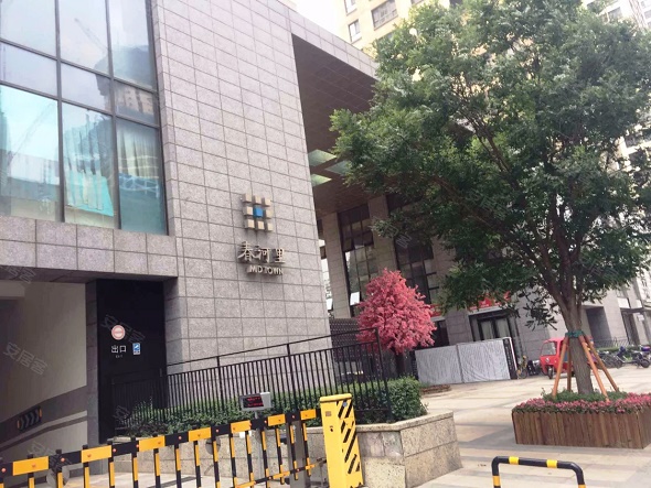 格力分体中央空调沈阳万科春河里园区配套工程